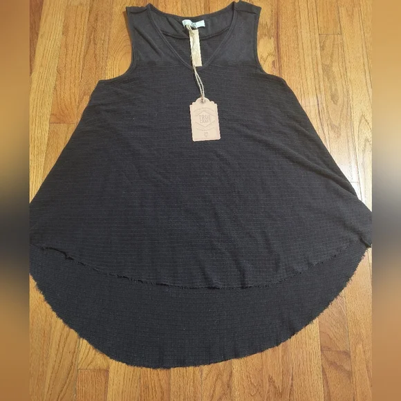 3/$10⭐ NWT True Craft Black Prairie City Hi-Low tank top tunic, women's small - Picture 2 of 11
